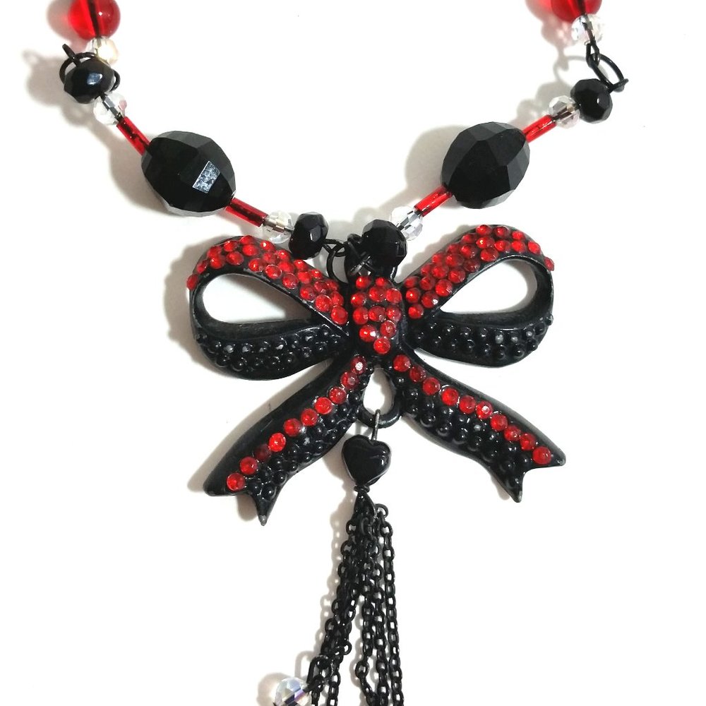Lolita Black And Red Rhinestone Bow Necklace